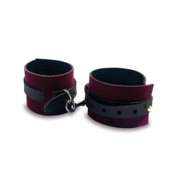 S&M - Sex & Mischief Enchanted BDSM Kit (Black)